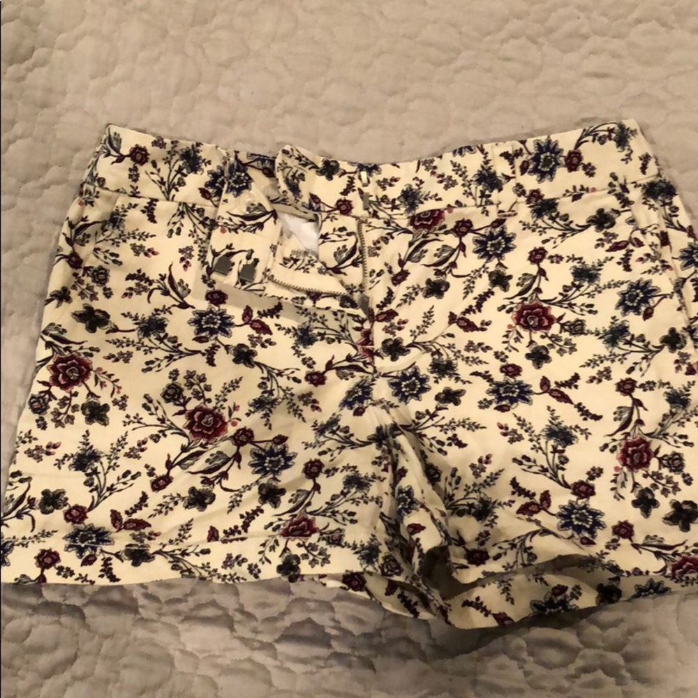 Ann Taylor Loft Flowered shorts